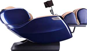 Ogawa Master Drive AI massage chair in zero gravity stage